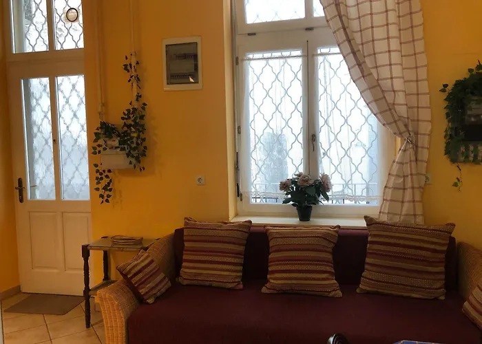 Astoria Central Home